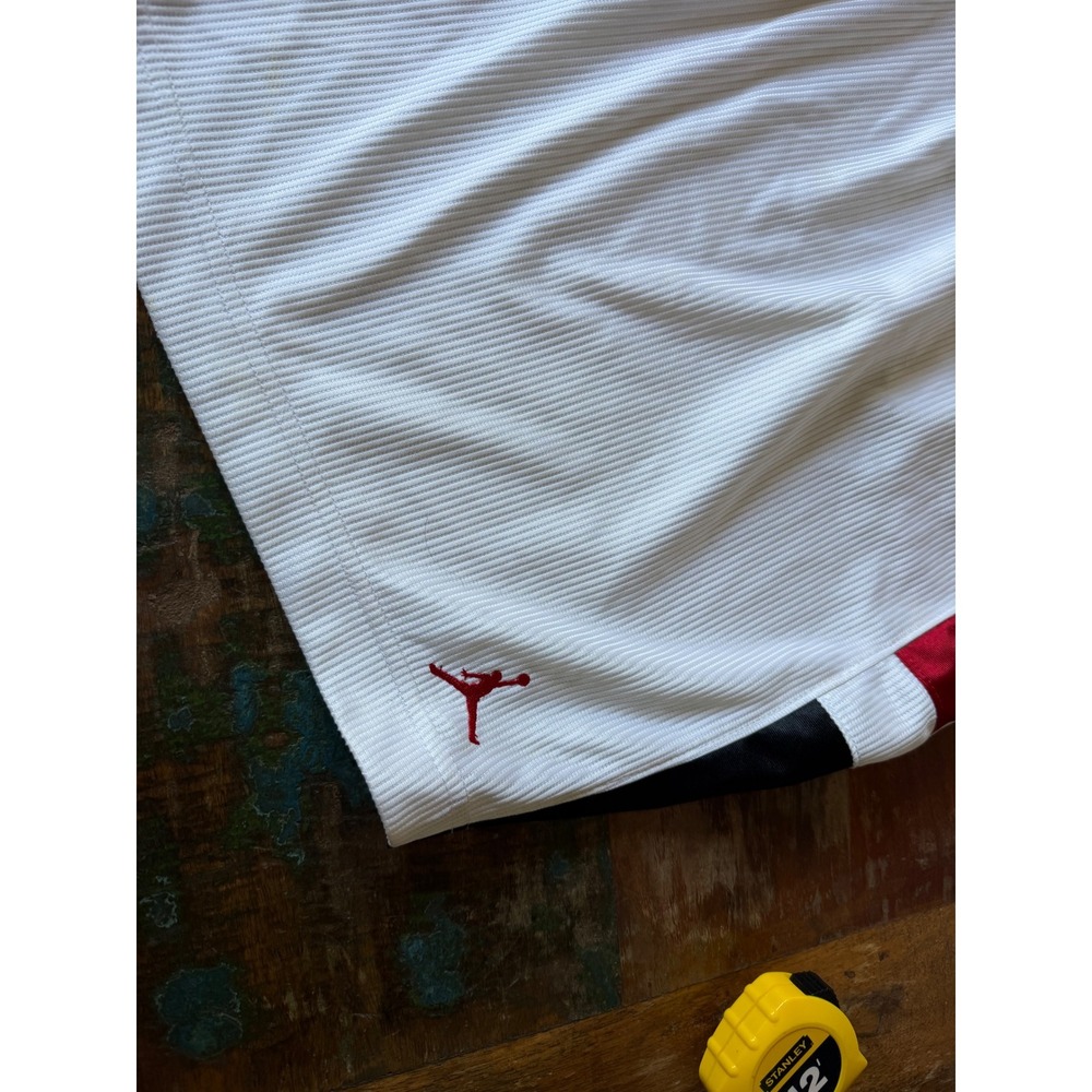 Jordan Mens Basketball Shorts White Red Black Mesh Jumpman Athletic Size 2XL - Picture 2 of 4